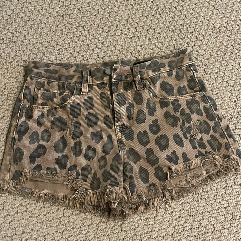 Blank NYC cheetah print short